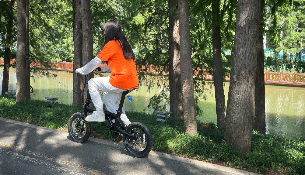 Can Riding a HOTTECH Folding E-Bike Help You Lose Weight?